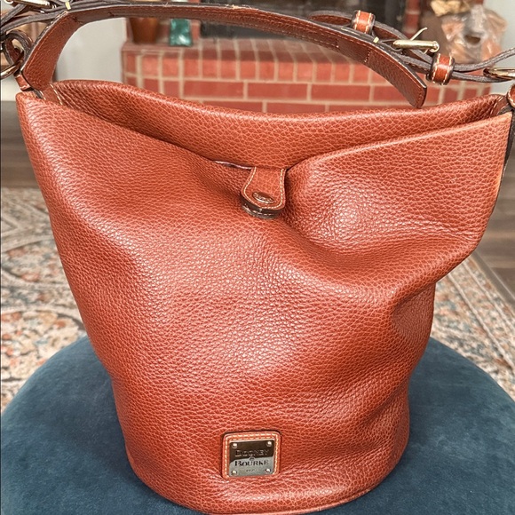 Dooney & Bourke Handbags - Dooney & Bourke Tan Leather Hobo Bag